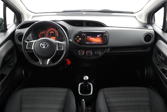 Toyota YARIS 1.0 VVT-i Aspiration | Airconditioning | Achteruitrijcamera | LMV |
