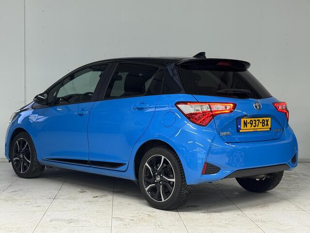 Toyota YARIS 1.5 Hybrid Bi-Tone Plus | Camera | Panoramadak | Cruise control | Stoelverwarming |