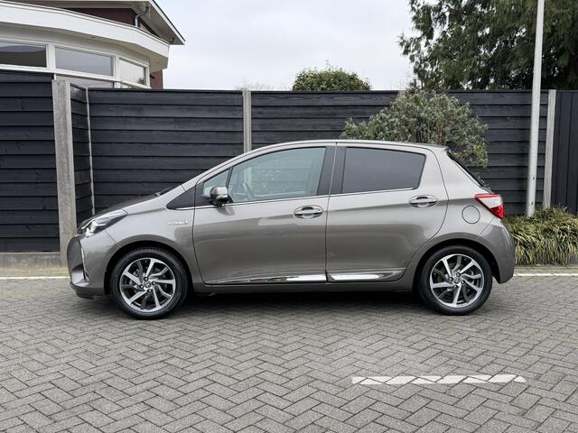 Toyota YARIS Executive 1.5 Hybrid 100PK e-CVT Automaat Achteruitrijcamera, Navigatie, Panoramadak, Climate Control, Cruise Control, Trekhaak