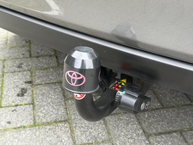 Toyota YARIS Executive 1.5 Hybrid 100PK e-CVT Automaat Achteruitrijcamera, Navigatie, Panoramadak, Climate Control, Cruise Control, Trekhaak
