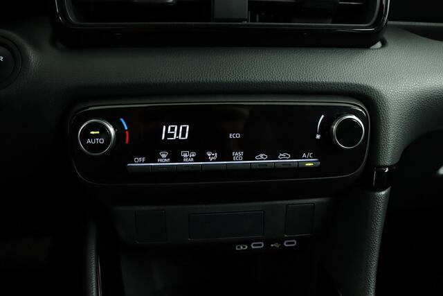 Toyota YARIS 1.5 Hybrid 115 First Edition | Led Verlichting | Keyless Entry | Apple Carplay/ Android Auto |