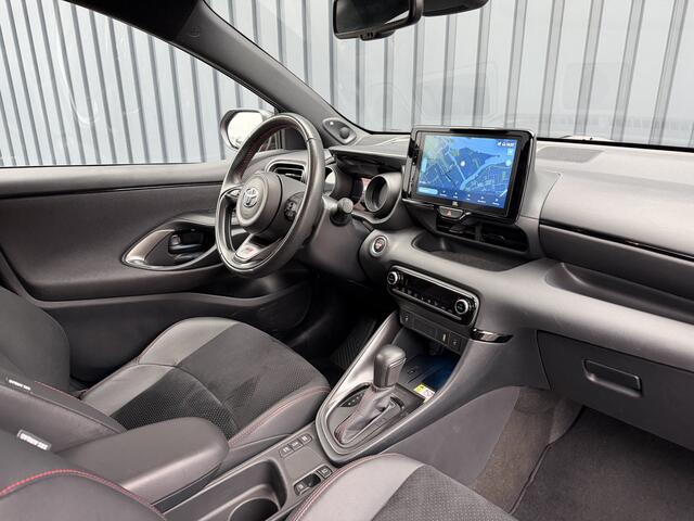 Toyota YARIS 1.5 Hybrid GR Sport / Bi tone | JBL | PDC V+A | Head-up | BSM | Rijklaar!!