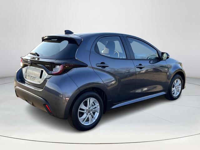 Toyota YARIS 1.5 Hybrid 115 Active | Ash grey metallic | Nieuw uit voorraad leverbaar |