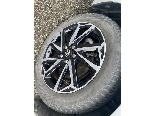 Toyota YARIS 1.5 Hybrid First Edition