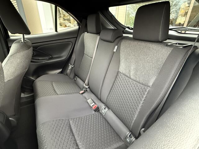 Toyota YARIS Cross 1.5 Hybrid Dynamic | Stoel & Stuurverwarming | Carplay | Keyless