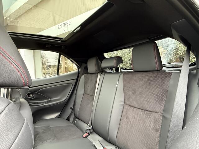 Toyota YARIS Cross 130 Hybrid GR Sport | Sport plus pack | Pano | HeadUp