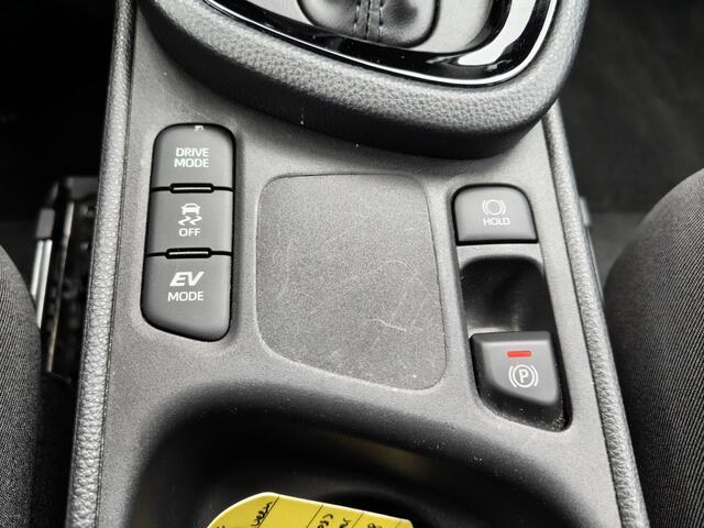 Toyota YARIS Cross 1.5 Hybrid 115 First Edition | Sensoren v/a | Android Auto | Stu