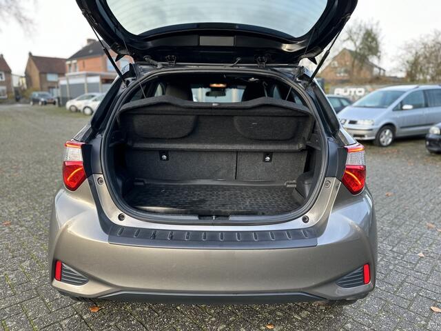 Toyota YARIS 1.5 Hyb. Bi-Tone Aut*5DR*Camera*LED*CLIMA*STOELVW*MF STUUR