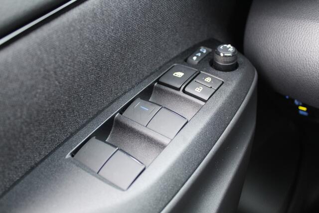 Toyota YARIS Cross 1.5 Hybrid Explore | Rijklaar | Apple/Android | Navi | PDC | Stoelverwarming | Camera | Adap Cruise | Clima