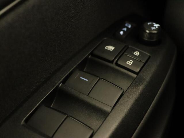 Toyota YARIS Cross 1.5 Hybrid 130 GR Sport - PARKEERSENSOREN VOOR EN ACHTER - 130 PK - DODEHOEK DETECTIE - 360 GRADEN CAMERA - HEAD-UP DISPLAY - ELEKTRISCHE ACHTERKLEP - VOORRUIT VERWARMING - STUUR EN STOEL VERWARMING