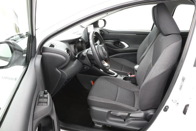 Toyota YARIS 1.5 Hybrid First Edition | Apple Carplay/Android Auto | Parkeercamera | Adaptieve Cruise-Control |