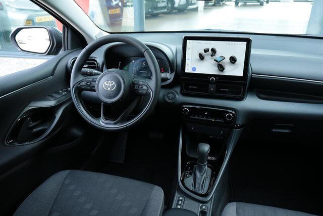 Toyota YARIS 1.5 Hybrid 115 Dynamic Comfort Pack!, Apple Carplay Android Auto, BSM, Parkeersensoren, Climate Control, parkeercamera.