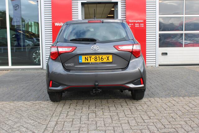 Toyota YARIS 1.5 VVT-i Design Red met trekhaak