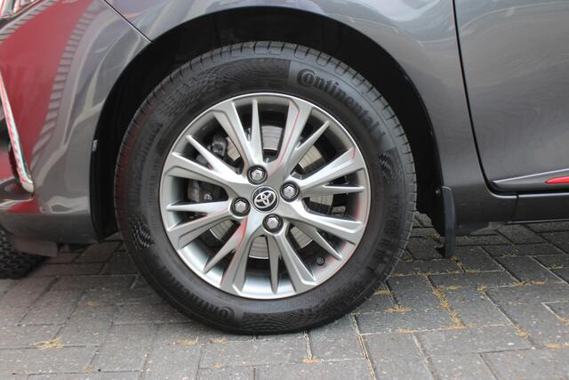 Toyota YARIS 1.5 VVT-i Design Red met trekhaak