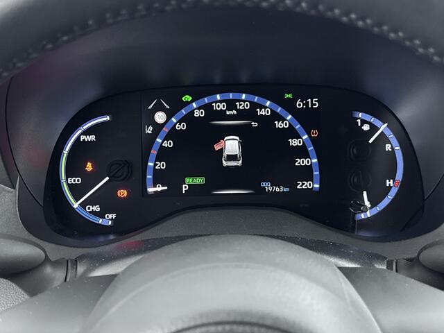 Toyota YARIS Cross 1.5 Hybrid Dynamic Stoel en stuurverwarming | Parkeersensoren V+A | Climate Control