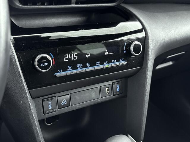 Toyota YARIS Cross 1.5 Hybrid First Edition All Wheel Drive | Parkeersensoren V+A | Dodehoek Detectie