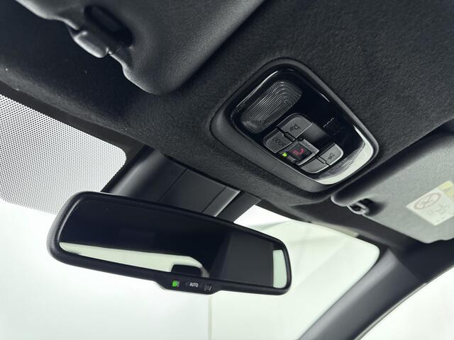 Toyota YARIS Cross 1.5 Hybrid Dynamic Dealeronderhouden | 1E Eig! | Parkeercamera | Trekhaak | 17'' Lichtmetalen Velgen | Navigatie |