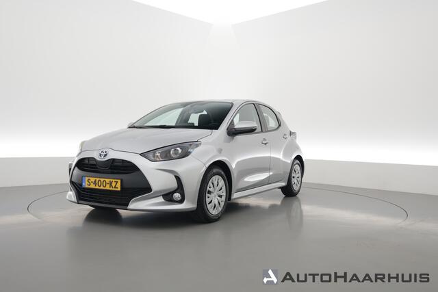 Toyota YARIS 1.5 Hybrid Active | Adapt. Cruise | CarPlay | Stoelverw. | Camera | All-season | Navi by App