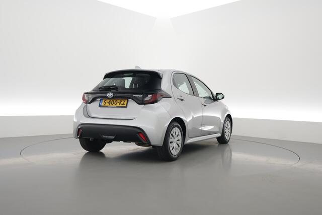 Toyota YARIS 1.5 Hybrid Active | Adapt. Cruise | CarPlay | Stoelverw. | Camera | All-season | Navi by App