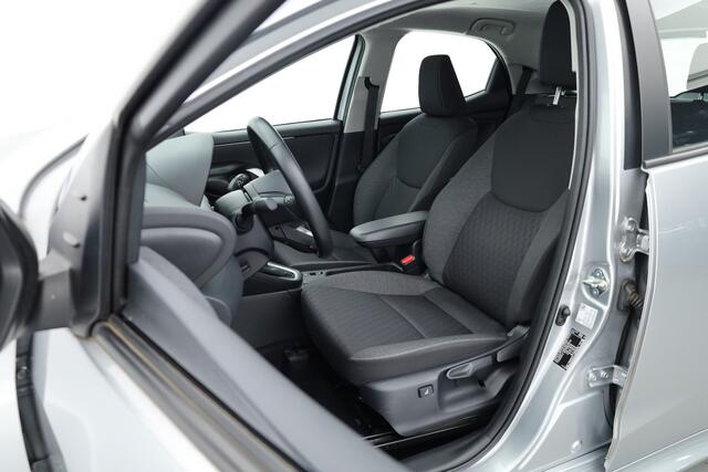 Toyota YARIS 1.5 Hybrid Active | Adapt. Cruise | CarPlay | Stoelverw. | Camera | All-season | Navi by App