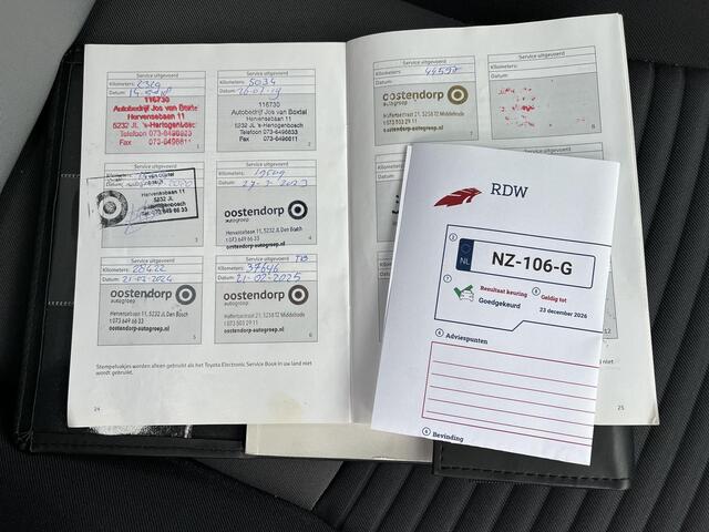 Toyota YARIS 1.5 VVT-i Aspiration Automaat | Navigatie | Cruise control | Parkeercamera achter |