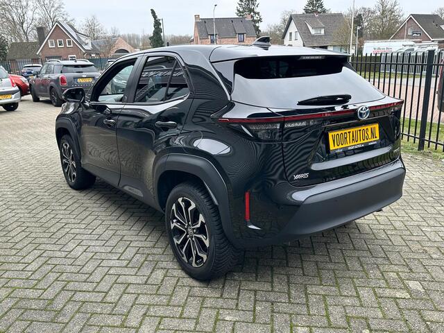 Toyota YARIS Cross 1.5 Hybrid Dynamic | PDC VOOR EN ACHTER | APPLE CARPLAY | INKLAPBARE SPIEGELS | DODEHOEK DETECTIE | STUUR EN STOELVERWARMING | LMV 17'' |