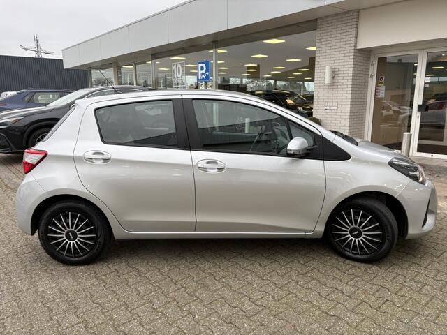 Toyota YARIS 1.5 Hybrid Aspiration | Cruise control | All-season | Navigatie