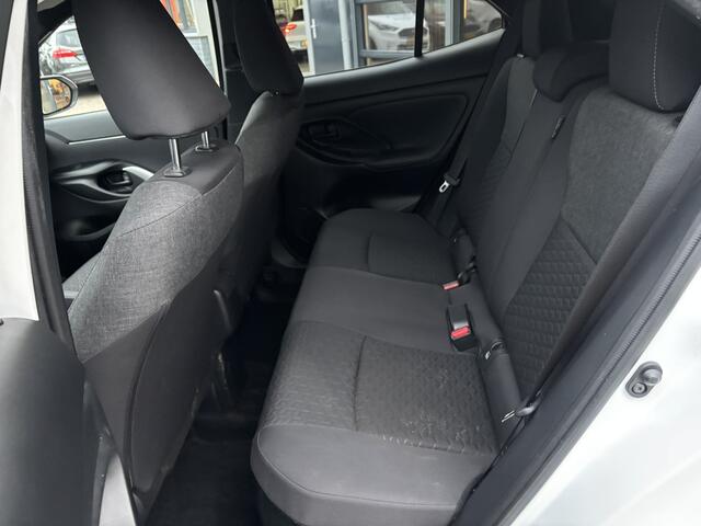 Toyota YARIS Cross 1.5 Hybrid Dynamic / Navigatie / Parkeersensoren V+A / Applecarplay/AndroidAuto / Stoel & Stuurverwarming /