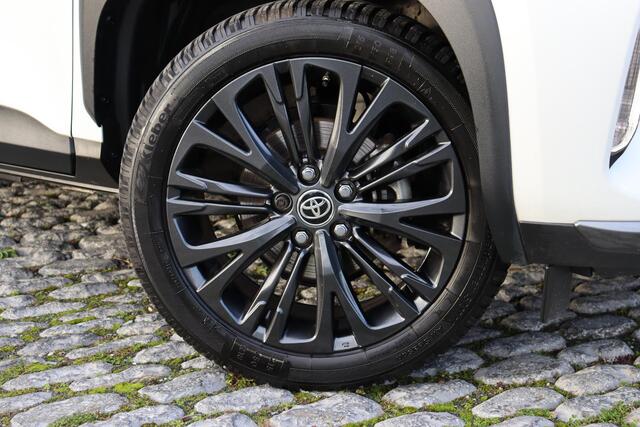 Toyota YARIS Cross 1.5 Hybrid Adventure, HUD, BSM, Parkeersensoren Apple Carplay, Android auto, DAB, Navi