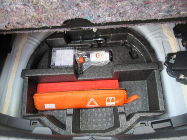 Toyota YARIS 1.0 VVT-i Aspiration| 5-Drs| | Airco | Bluetooth | LED Dagrijverlichting | Incl. Garantie | 1ste Eigenaar |