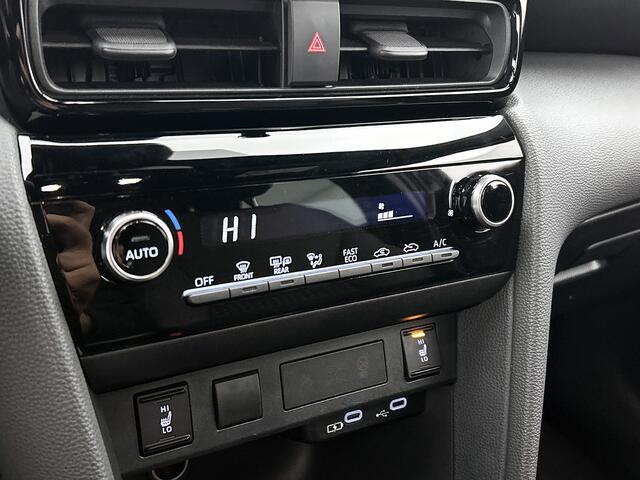 Toyota YARIS Cross 1.5 Hybrid 115 First Edition | BTW Voertuig | Achteruitrijcamera | Stoelverwarming |