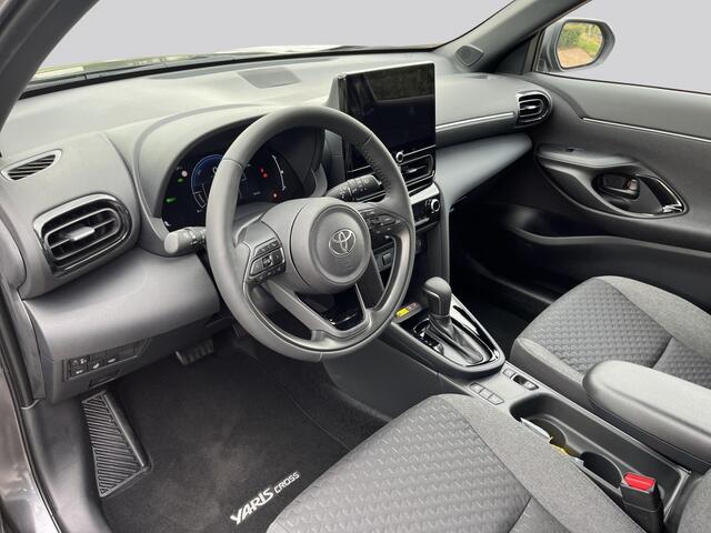 Toyota YARIS Cross 1.5 Hybride 130 pk Black Edition, Safety + Winter pakket.
