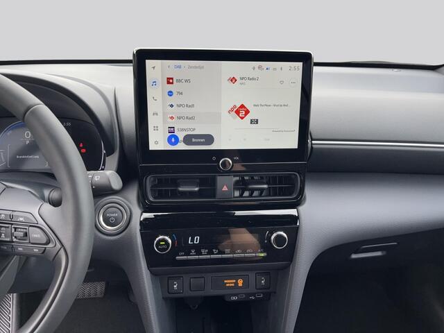 Toyota YARIS Cross 1.5 Hybride 130 pk Black Edition, Safety + Winter pakket.