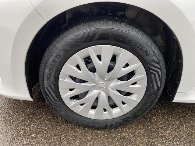 Toyota YARIS 1.5 Hybrid Active 1e eign. Nieuw geleverd, adaptieve cruise control, achteruitrij camera, navigatie Apple Carplay/Android Auto