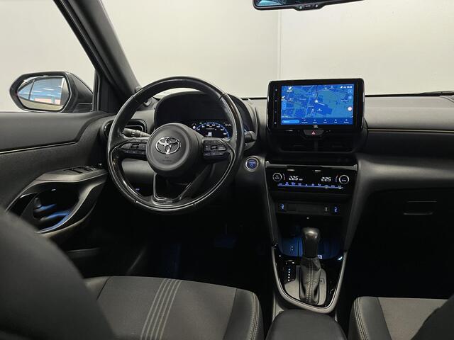 Toyota YARIS Cross 1.5 Hybrid Adventure | TREKHAAK | HEAD-UP | STOEL/STUUR VERWARMING |