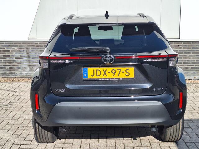 Toyota YARIS Cross 1.5 Hybrid 115 Dynamic met Comfort Pack | Navi | PDC v+a | Stoel/stuur/voorruit verw | Dode hoek detectie |