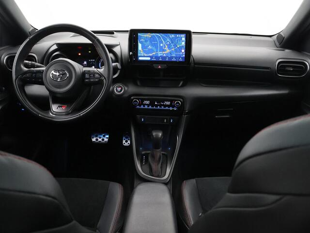Toyota YARIS 1.5 Hybrid GR Sport | Navigatie | Parkeercamera | Stoelverwarming | Head-Up | Keyless Go |