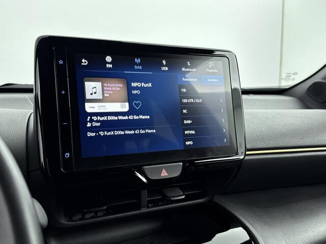 Toyota YARIS Cross 1.5 Hybrid Adventure Limited | Navi | Stoelverwarming | Head Up Display | Parkeersensoren |