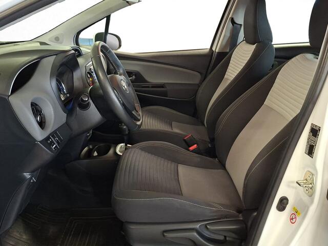 Toyota YARIS 1.5 Hybrid Active Limited | Navigatie | Cruise | Starknop Mats foto's maken