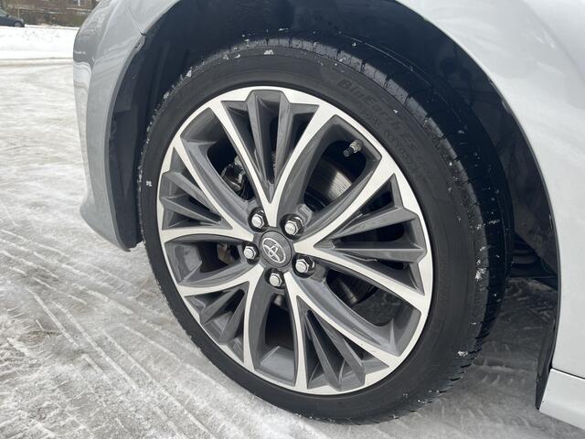 Toyota YARIS 1.5 Hybrid Dynamic Lmv Cruise LijndetectiePdc Acamera Autimaat Applecarplay Klima Nap