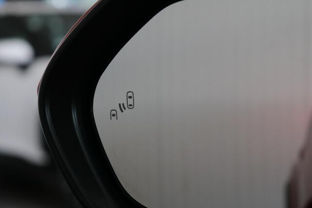 Toyota YARIS Cross 1.5 Hybrid 115 Dynamic, Comfortpack, BSM, Nieuw, Snel leverbaar, ¤1500,- Inruilpremie!