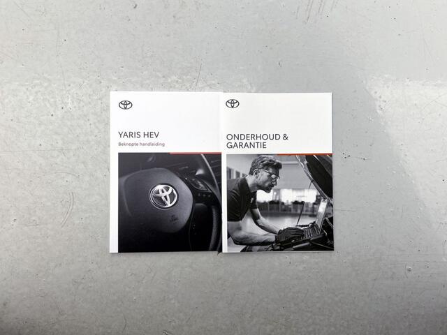 Toyota YARIS 1.5 Hybrid 130 Executive ACTIEPRIJS VAN E 34.995 VOOR E 32.695