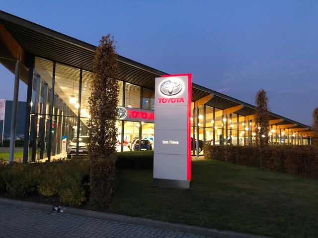 Toyota YARIS 1.5 Hybrid 115 Dynamic Automaat | Comfort pack | Parkeersensoren