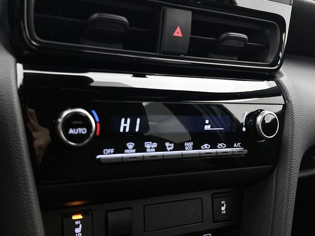 Toyota YARIS Cross 1.5 Hybrid 115 First Edition | BTW Voertuig | Stuur en stoelverwarming |