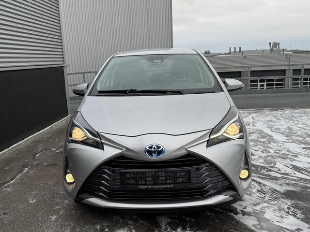 Toyota YARIS 1.5 Hybrid Y20 Apple Carplay en/of Android auto navigatie, Achteruitrijcamera, Cruise control, LMV, Smart Key, Privacy glass