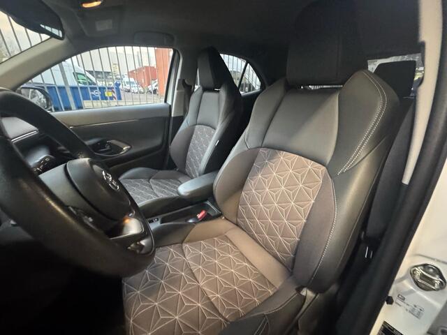 Toyota YARIS CROSS 1.5 HYBRID EXECUTIVE I AUTOMAAT I P-CAMERA I APPLE CARPLAY I CLIMATE CONTROL