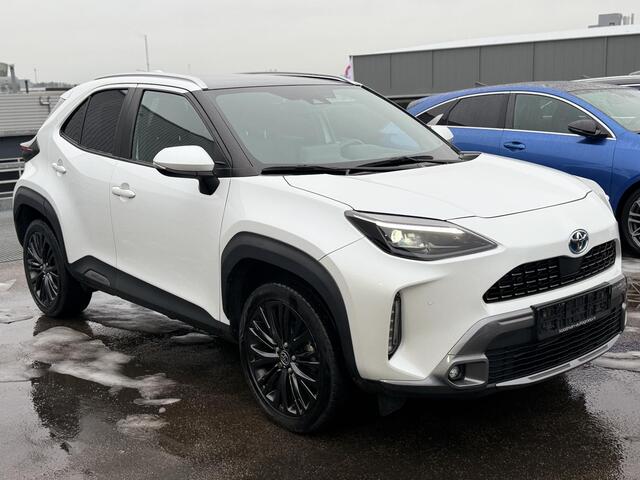 Toyota YARIS Cross 1.5 Hybrid Adventure AWD Panoramadak, Dodehoekdetectie, Stoelverwarming, Parkeersensoren voor + achter, Achteruitrijcamera, Head-up display, JBL