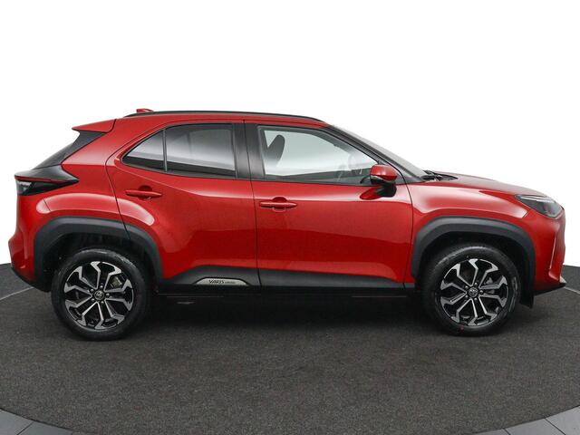 Toyota YARIS Cross 1.5 Hybrid Dynamic | Navigatie | Led Verlichting | Privacy Glas | Keyless Entry |