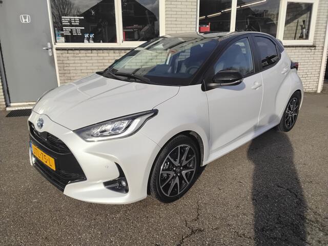 Toyota YARIS 1.5 Hybrid Style Bi Tone
