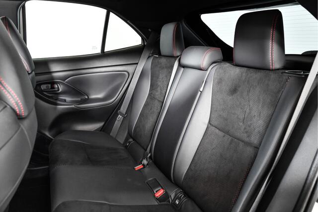 Toyota YARIS Cross 1.5 Hybrid 130 GR Sport | Dig.Cockpit | Adapt.Cruise | Head-up | Stoel+Stuurverw. | 360 Camera | PDC + NAV + App.Connect (Draadloos) | ECC | LM 18" | 9816